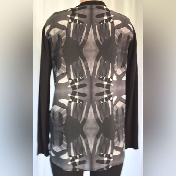 AKRIS PUNTO 100% Wool Black Overlapping Handprint Paneled Cardigan - 10 - Picture 13 of 13